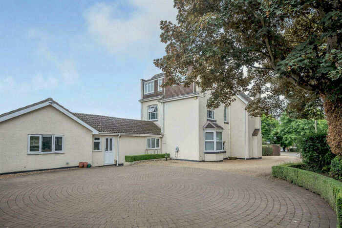 5 Bedroom Detached House For Sale In Doddington Road, Northampton, Northamptonshire, NN6