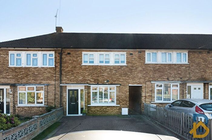 2 Bedroom Terraced House For Sale In Ravel Gardens, Aveley, RM15
