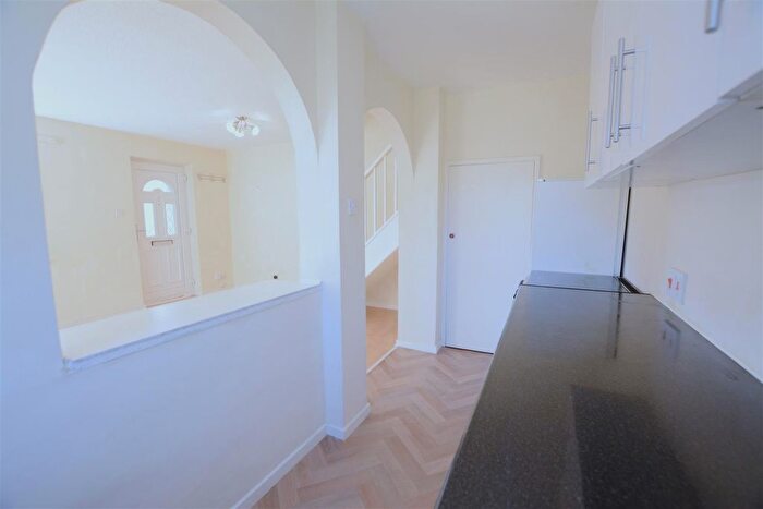 2 Bedroom End Of Terrace House To Rent In Hogarth Crescent, Colliers Wood, SW19