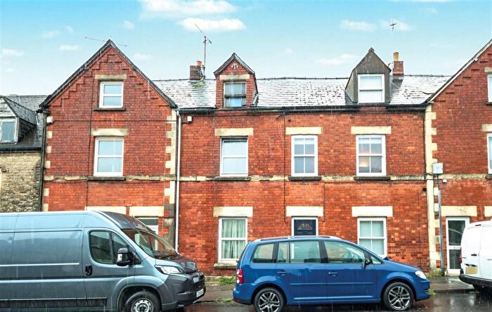 3 Bedroom Terraced House For Sale In Parliament Street, Stroud, GL5