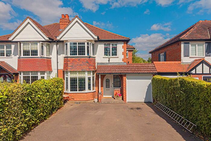 4 Bedroom Semi-Detached House For Sale In Streetsbrook Road, Shirley, Solihull, B90