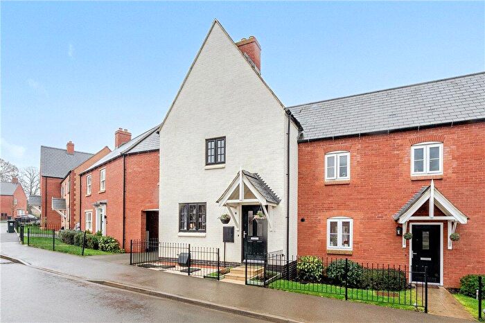 3 Bedroom Terraced House For Sale In Redcar Road, Towcester, Northamptonshire, NN12