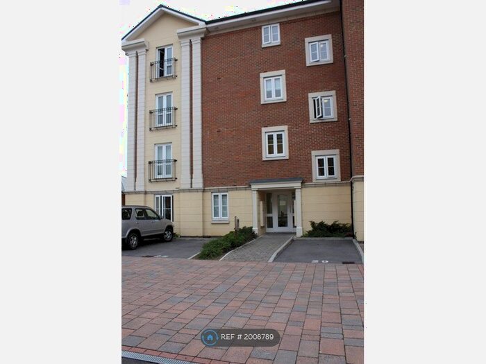 2 Bedroom Flat To Rent In Purton House, Swindon, SN2