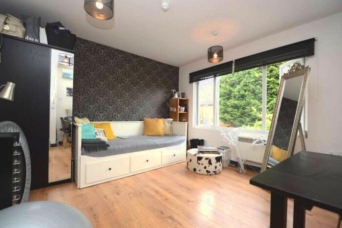 Studio To Rent In Oakleigh Crescent, Whetstone, London, N20