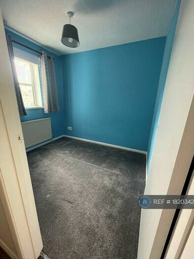 2 Bedroom Flat To Rent In Alexander Terrace, Corsham, SN13