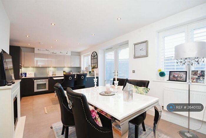 4 Bedroom Semi-Detached House To Rent In Ashford Place, Chelmsford, CM1