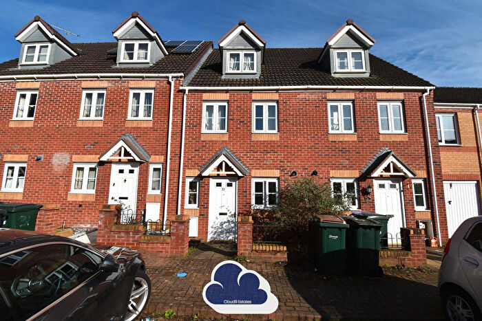 3 Bedroom Town House For Sale In Cobb Close, Coventry, CV2