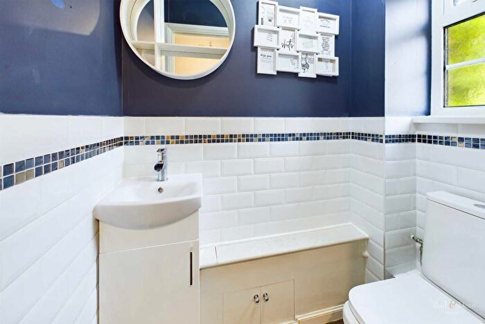 3 Bedroom End Of Terrace House For Sale In Ascham Place, Meads, BN20