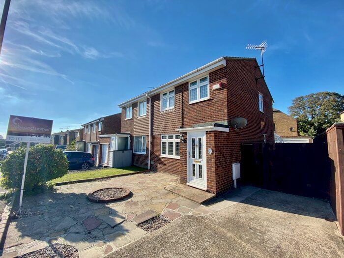 3 Bedroom Semi-Detached House To Rent In Phillips Road, Birchington, CT7
