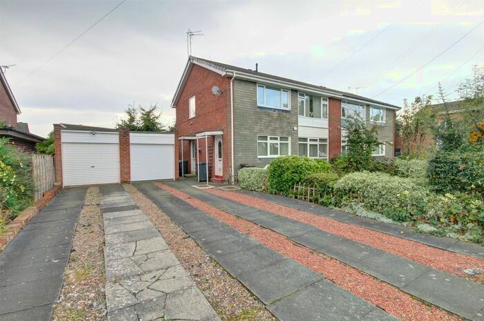 2 Bedroom Flat For Sale In Finchale Road, Newton Hall, Durham, DH1