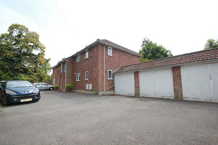 1 Bedroom Maisonette To Rent In Woking, GU22