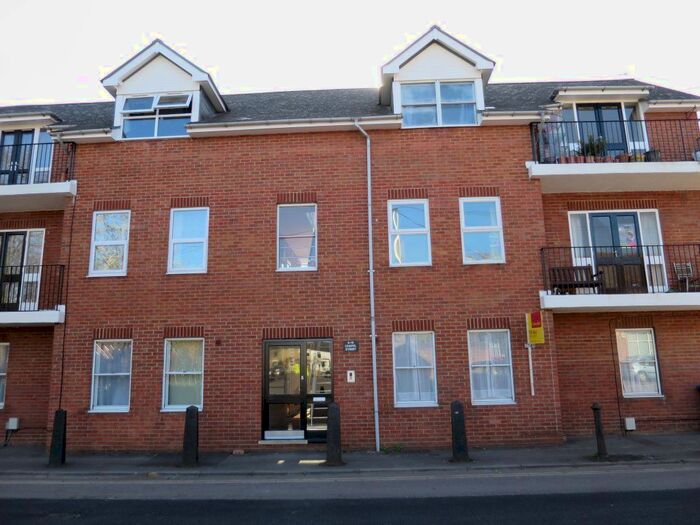 2 Bedroom Flat To Rent In Chapel Street, Cowley, Oxford, OX4