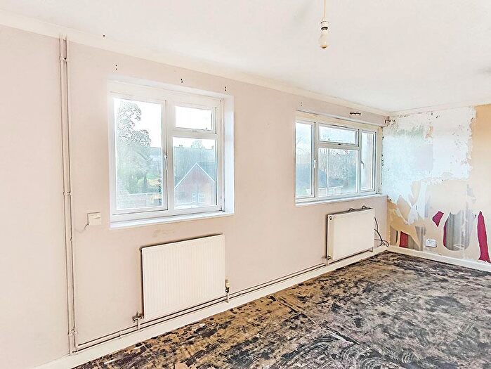 3 Bedroom Terraced House For Sale In Wentworth Road, Yeovil, BA21