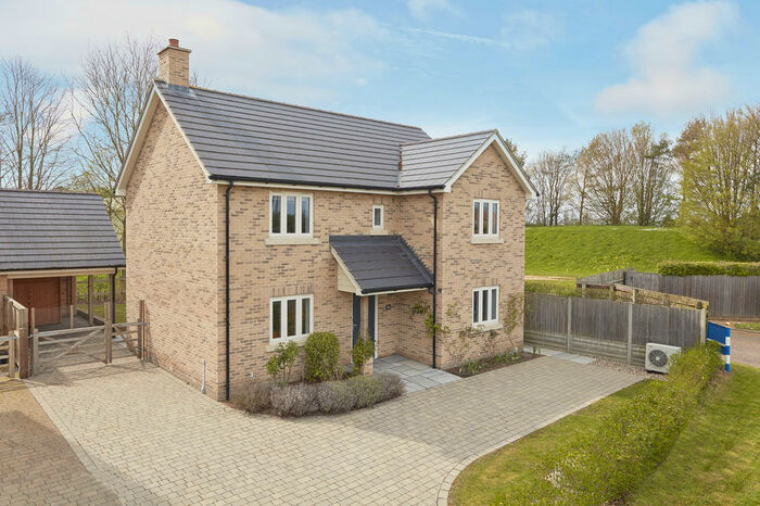 4 Bedroom Detached House For Sale In Saxon Street, Cambridgeshire, CB8