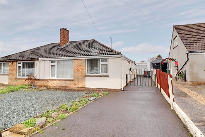 2 Bedroom Semi Detached Bungalow For Sale In Ryelands Road, Stonehouse, GL10