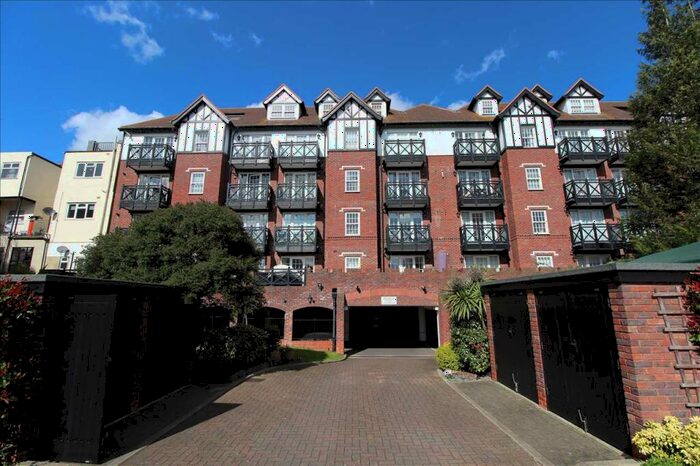 2 Bedroom Apartment To Rent In Southside, - Leigh Road, Leigh On Sea, SS9