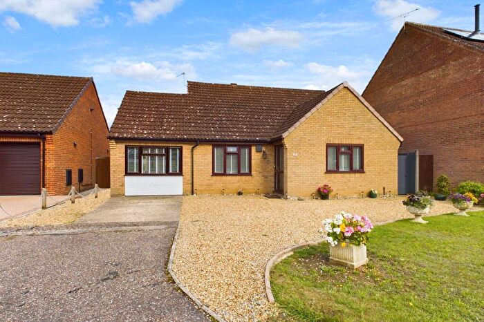 3 Bedroom Detached Bungalow For Sale In Heathlands Drive, Croxton, IP24