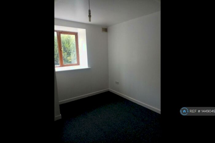 1 Bedroom Flat To Rent In Pontycymmer, Bridgend, CF32