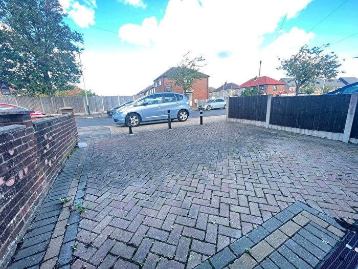 2 Bedroom Terraced House To Rent In Briar Road, Romford, RM3