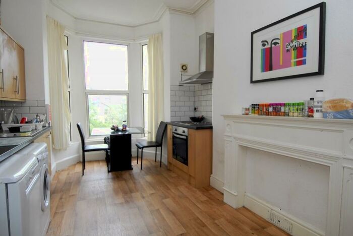 4 Bedroom Terraced House To Rent In Lisson Grove, Plymouth, PL4