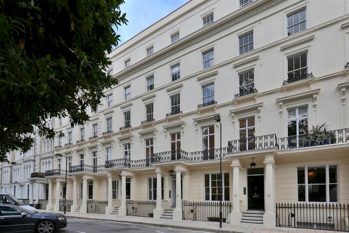 3 Bedroom Flat To Rent In Bayswater, Leinster Square, London, W2