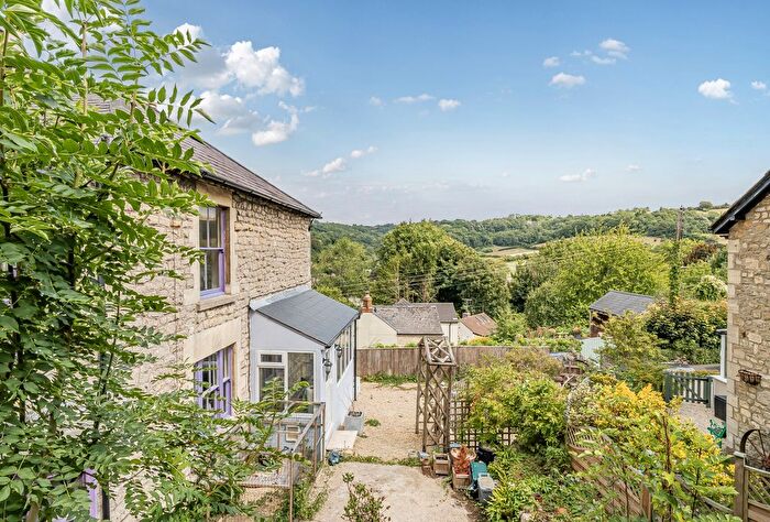 3 Bedroom Semi-detached House For Sale In Butterrow Hill, Stroud, Gloucestershire, GL5