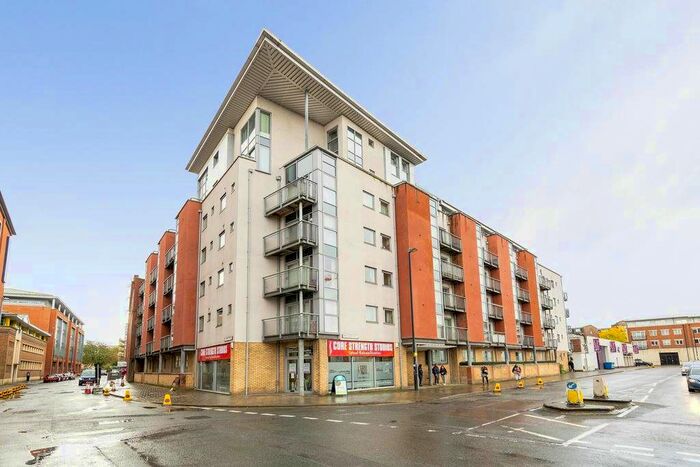 2 Bedroom Maisonette To Rent In Thomas Court, Three Queens Lane, Redcliffe, BS1