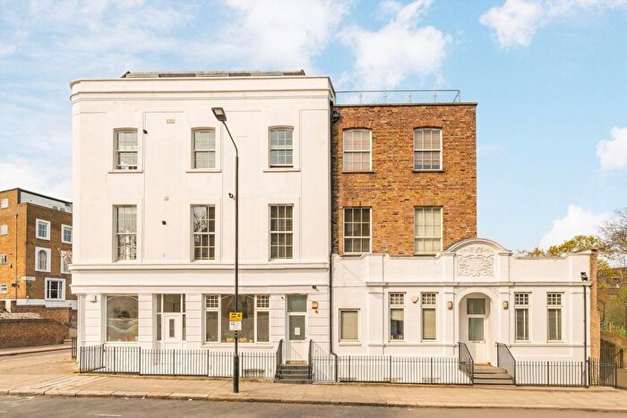 2 Bedroom Flat For Sale In Queens Crescent, Kentish Town, NW5