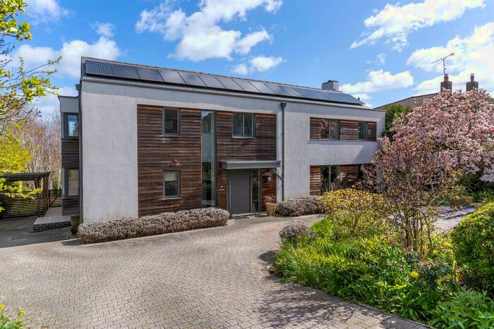 5 Bedroom Detached House To Rent In Chantry Road, Bishops Stortford, Herts, CM23