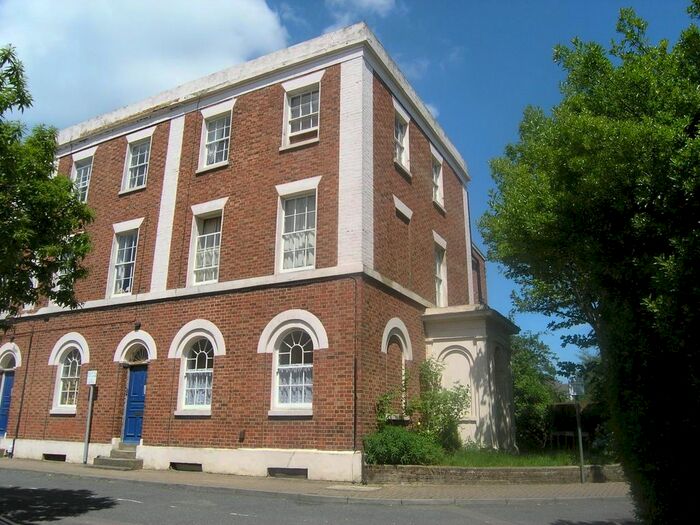 1 Bedroom Flat To Rent In Barrow Hill Place, Ashford, TN23