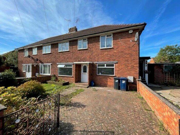 2 Bedroom Property To Rent In Edward Road, Yeading, Hayes, UB5