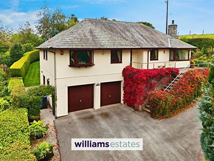 4 Bedroom Detached House For Sale In Ruthin Road, Loggerheads, CH7