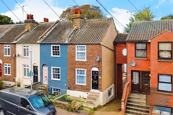 3 Bedroom End Of Terrace House To Rent In Upper Bridge Road, Chelmsford, CM2