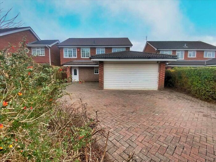 4 Bedroom Detached House To Rent In Cumberland Grove, Great Sutton, CH66