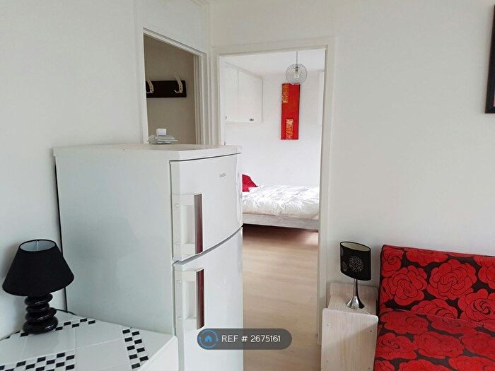 1 Bedroom Flat To Rent In Tregunter Road, London, SW10