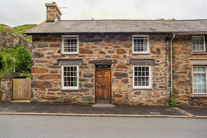 2 Bedroom Semi-Detached House For Sale In Gwynant Street, Beddgelert, Caernarfon, Gwynedd, LL55