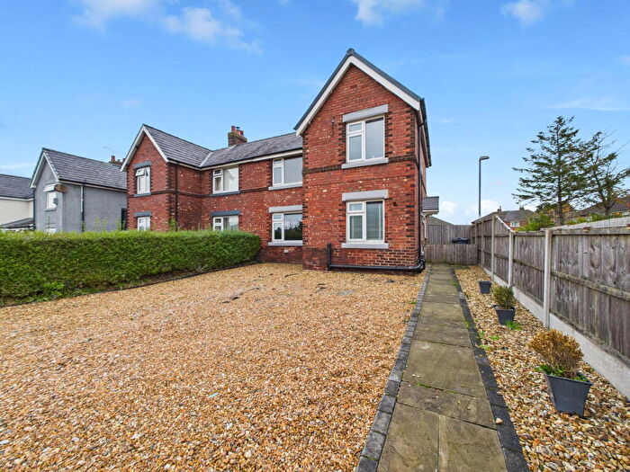 3 Bedroom Semi Detached House For Sale In Manor Road, Burscough, L40