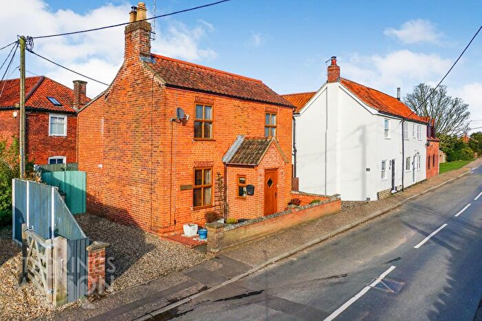 3 Bedroom Cottage For Sale In Crown Road, Horsham St. Faith, Norwich, NR10