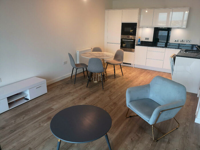 2 Bedroom Flat To Rent In Baronet House, Lakeside Drive, London, NW10