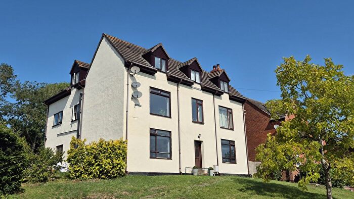 2 Bedroom Flat For Sale In Butt Hill, Napton, CV47