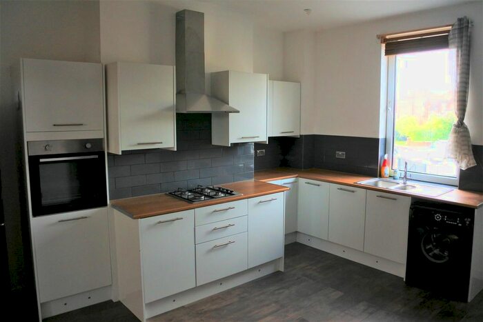 4 Bedroom Terraced House To Rent In Reddish Road, Reddish, Stockport, SK5