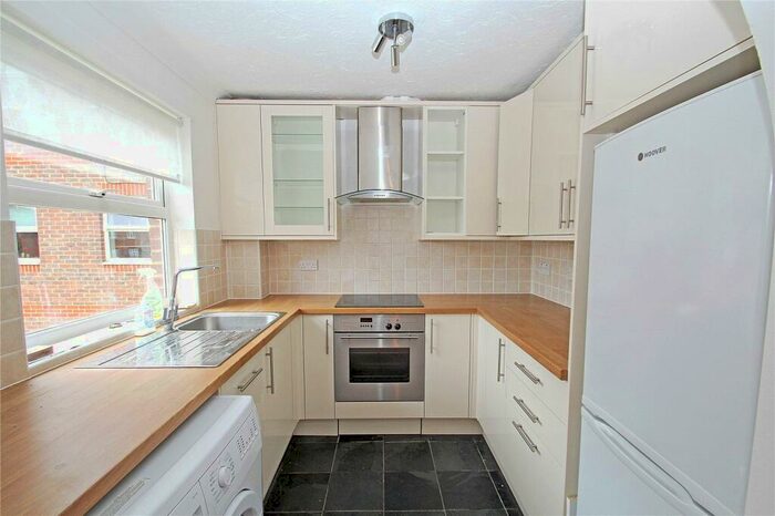 2 Bedroom Apartment To Rent In Chertsey, Surrey, KT16