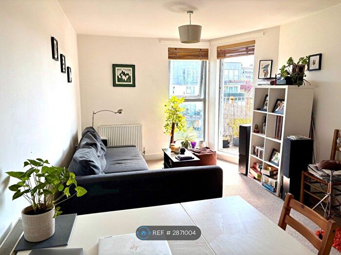 1 Bedroom Flat To Rent In Woodrow Court, London, SE5