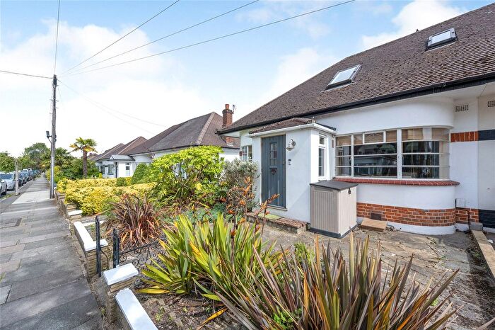 2 Bedroom Bungalow To Rent In Gladstone Avenue, Twickenham, TW2
