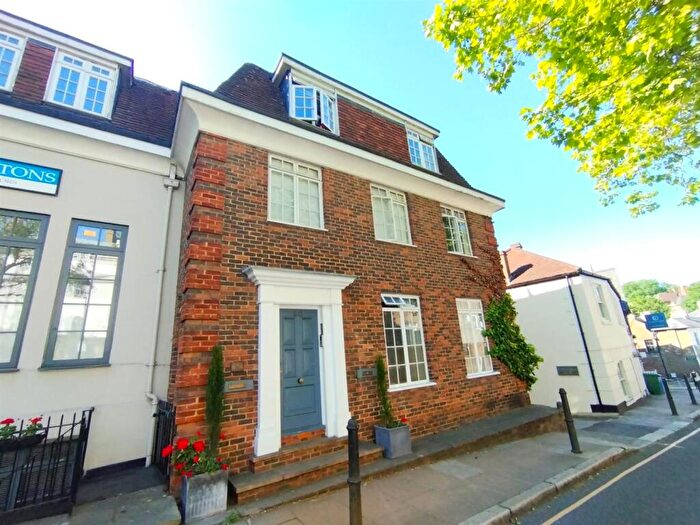 2 Bedroom Flat To Rent In High Street, Harrow On The Hill, HA1