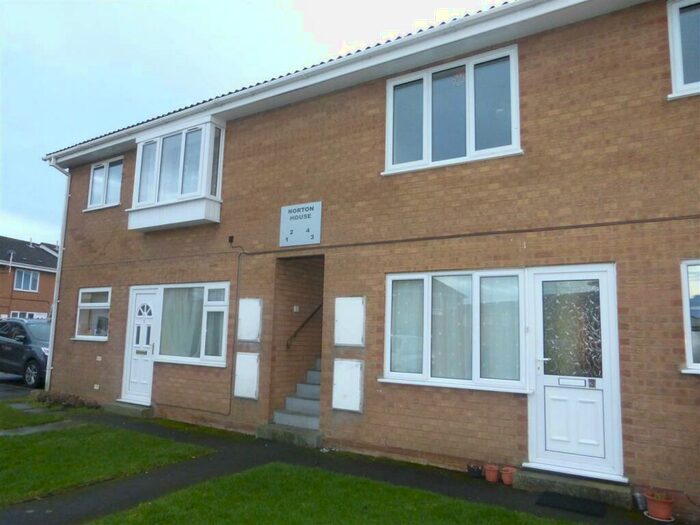 2 Bedroom Flat To Rent In St Johns Chase, March, PE15