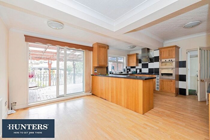 4 Bedroom Semi Detached House For Sale In Grasmere Gardens, Harrow, HA3