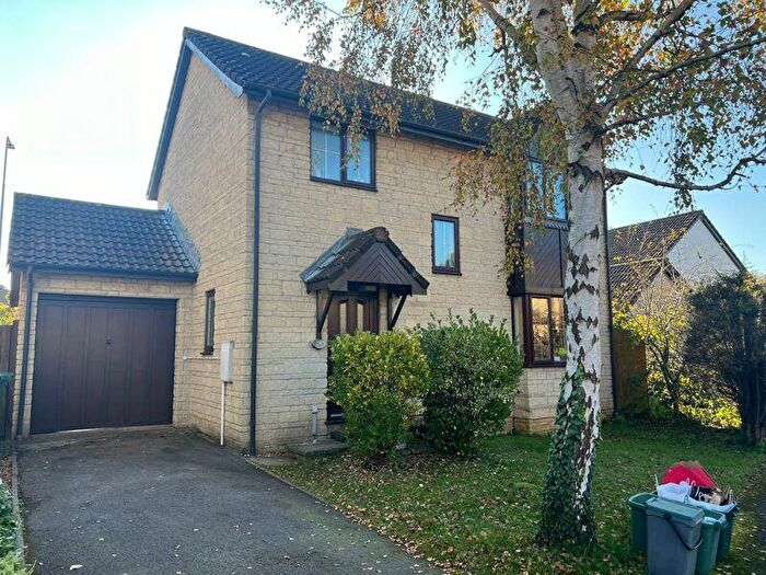3 Bedroom Detached House To Rent In Chessel Close, Bristol, BS32