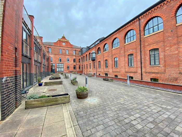 2 Bedroom Flat To Rent In Queens Brewery Court, Moss Lane West, Manchester, M15