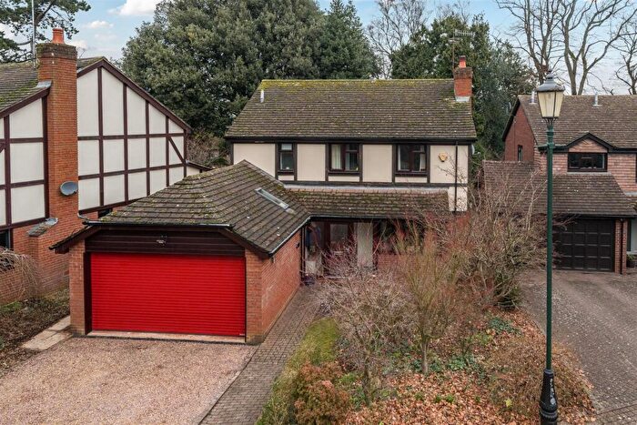 4 Bedroom Detached House For Sale In Oak Grove, Kidderminster, DY10